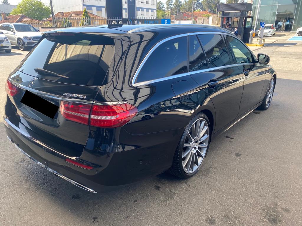Mercedes E 220 AMG