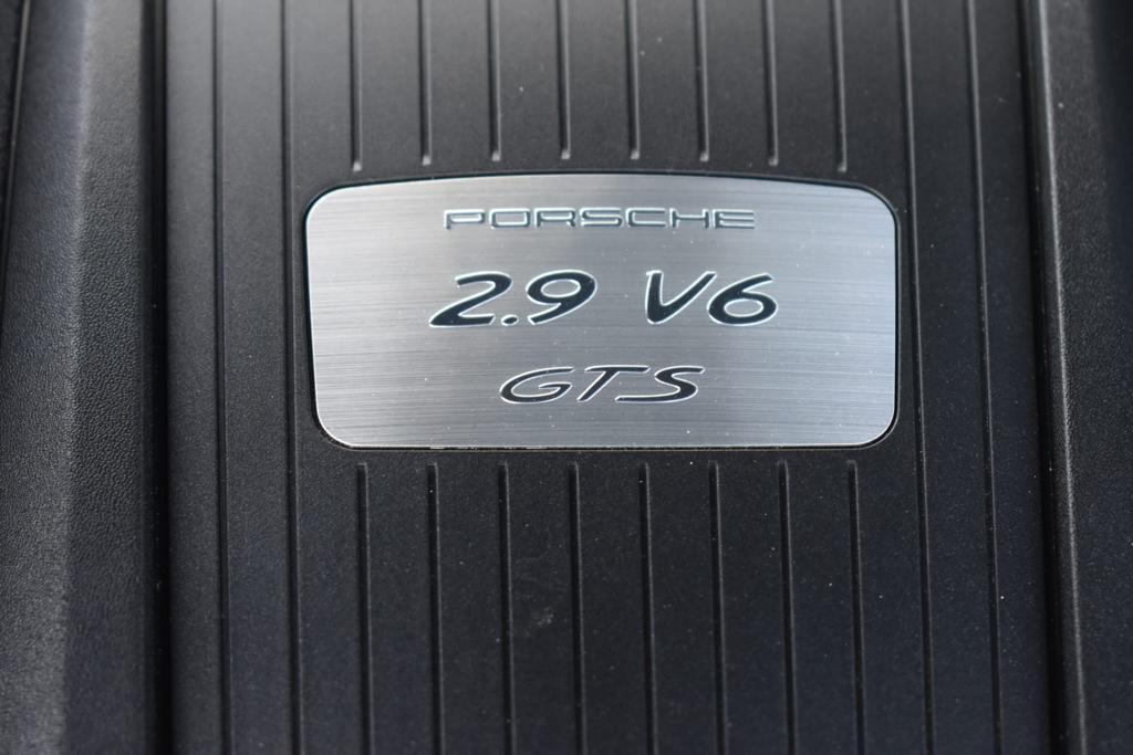 Porsche Macan GTS 2021