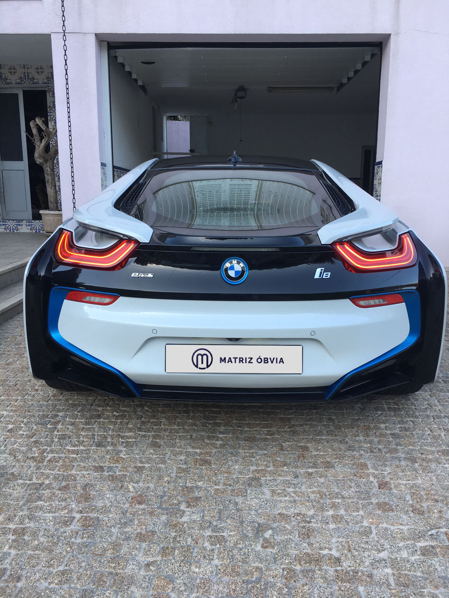 BMW i8 2017
